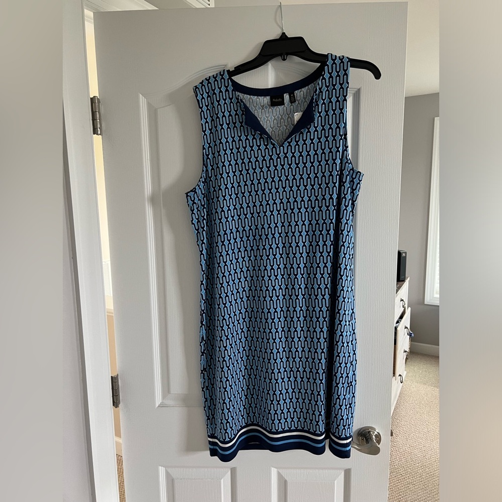 beautiful size 2x shift dress. Rafaella.